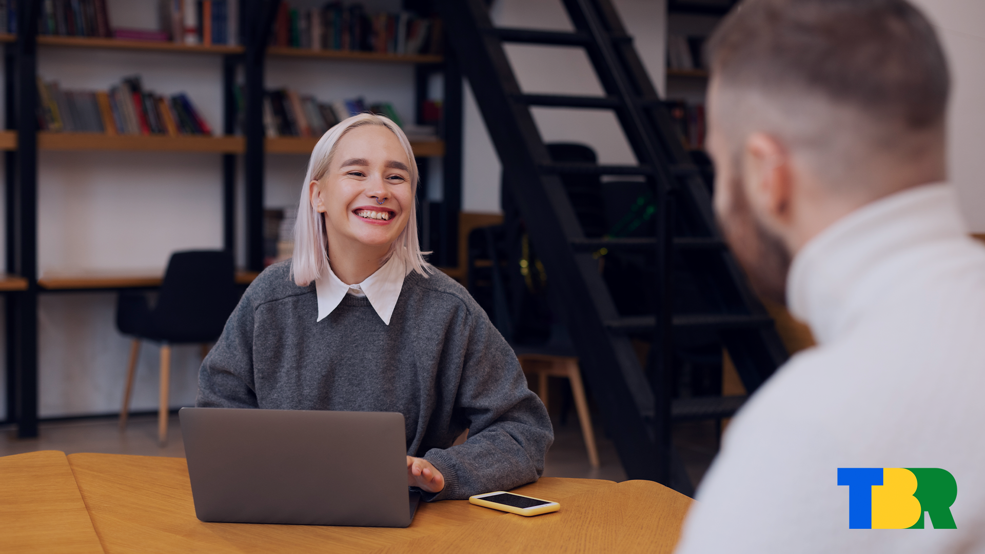 Primeiro emprego: tudo o que você precisa saber para conseguir o seu